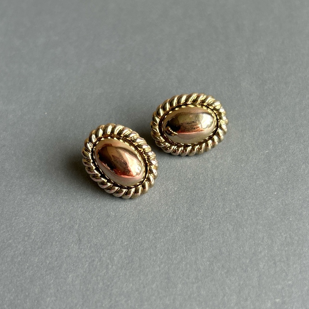 Vintage 90s Goldtone Oval Dome Earrings with Braided Bezel Detail